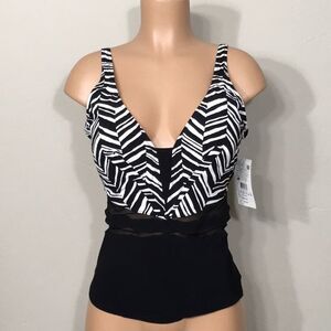 New. PROFILE black and white tankini top. 22W